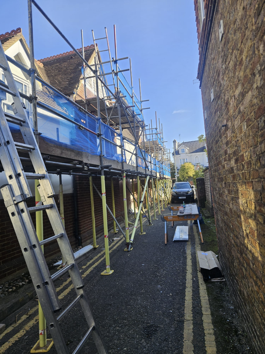 Commercial scaffolding London