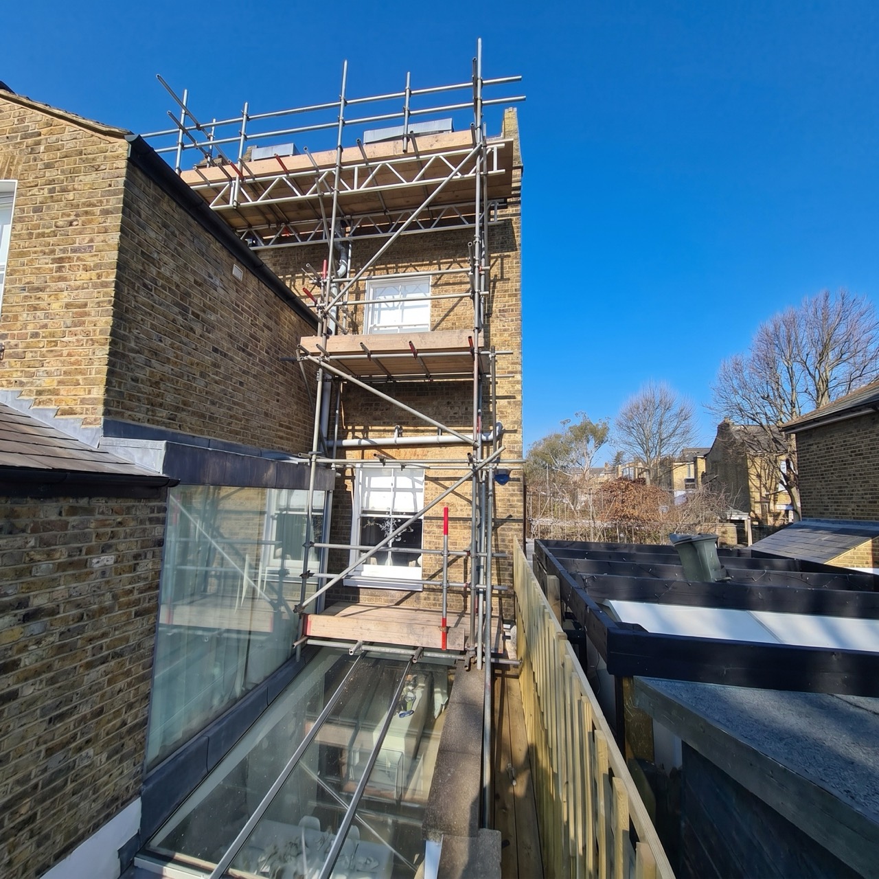 Residential scaffolding in Surrey